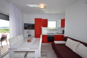 Kuchyň nebo kuchyňský kout v ubytování Apartment Anića Kuk
