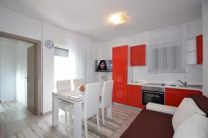 Kuchyň nebo kuchyňský kout v ubytování Apartment Anića Kuk
