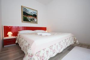 Postel nebo postele na pokoji v ubytování Apartment Anića Kuk
