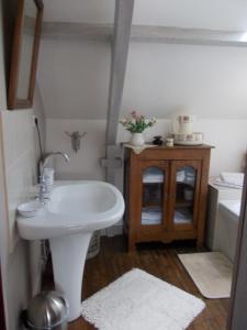 Kylpyhuone majoituspaikassa La Tourelle 22