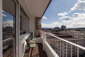 En balkon eller terrasse på Charming Terrace Apartments Ana and Maria Tour As Ljubljana