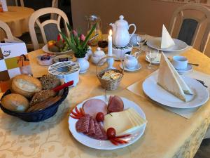 Essen in der Ferienwohnung oder in der Nähe