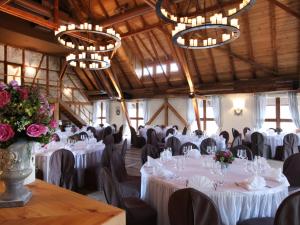 Restaurace v ubytování Spa & GolfResort Weimarer Land + 37 fotografií