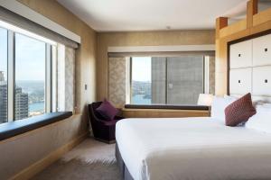 Postel nebo postele na pokoji v ubytování Amora Hotel Jamison Sydney