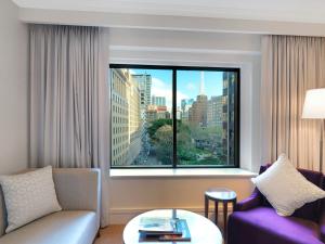 Posezení v ubytování Amora Hotel Jamison Sydney