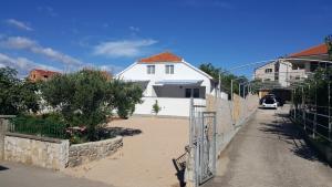 Το κτήριο όπου στεγάζεται  το διαμέρισμα