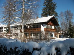 Gallery image of Haus Alpenrose in Schwangau