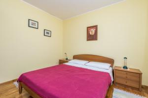 Posteľ alebo postele v izbe v ubytovaní Rona Apartments Ani