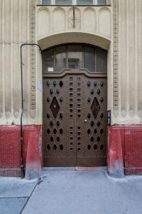 The facade or entrance of BpR Turquoise Simplicity Apartment