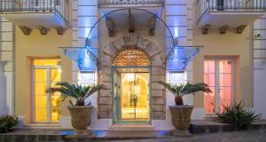 Η πρόσοψη ή η είσοδος του Piccolo Grand Hotel