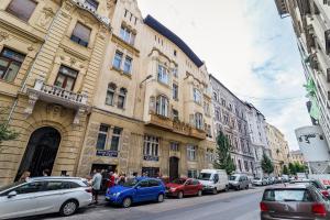 ブダペストにあるBpR Turquoise Simplicity Apartmentのギャラリーの写真