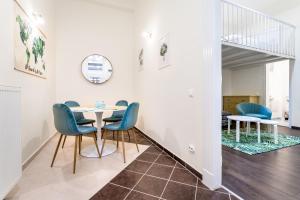 A seating area at BpR Turquoise Simplicity Apartment