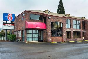 Gallery image of Motel 6-Canby, OR in Canby