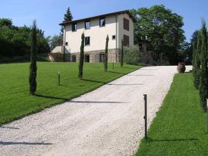 Ein Garten an der Unterkunft Il Poggiolo Delle Rose Bed&Breakfast