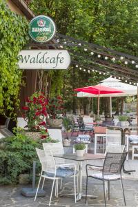 Restaurace v ubytování Gasthof Restaurant Waldcafé