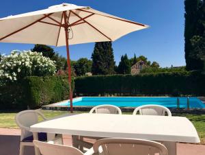 Bazén v ubytování Casa Piscina nebo v jeho okolí