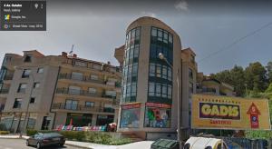 Budova, v ktorej sa apartmán nachádza