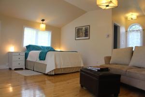 Gallery image of La Maison Jaune D'Eastman in Eastman