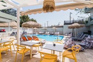 Gallery image of Sunshine Studios in Malia