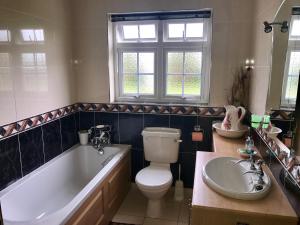 Koupelna v ubytování Naomh Colman B&B