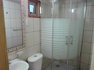 Koupelna v ubytování Hospedaje Los Calafates