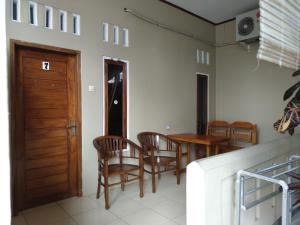 Cucina o angolo cottura di Hotel Putra Sindang Asih