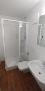 Kupatilo u objektu Hotel Alte Brennerei