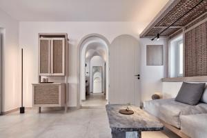 Canaves Epitome - Small Luxury Hotels of the World的休息区