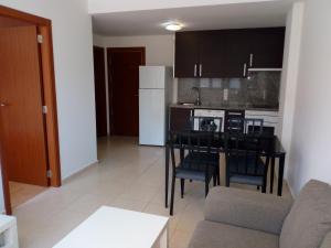 Kuchyň nebo kuchyňský kout v ubytování Apartament Icod de los Vinos 2 min. Drago Milenarium