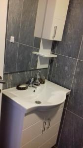 Koupelna v ubytování Apartmani Luja