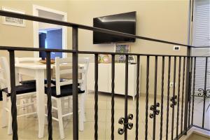 A television and/or entertainment centre at Giader's House - Free Parking