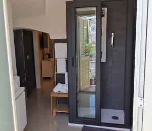 A bathroom at Giader's House - Free Parking Még 37 kép