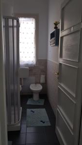 Een badkamer bij Higgie House Palermo