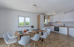 Kuchyň nebo kuchyňský kout v ubytování Villa Wonderview