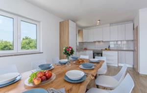 Kuchyň nebo kuchyňský kout v ubytování Villa Wonderview