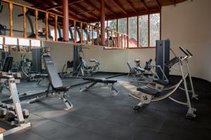 Fitness centrum a/nebo fitness zařízení v ubytování Decameron El Pueblo