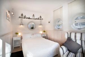 Posteľ alebo postele v izbe v ubytovaní Fisher House