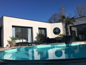 La Palmeraie في فان: مسبح امام بيت