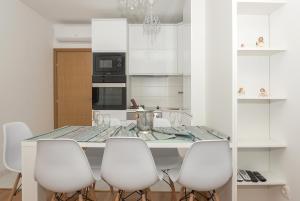 Kuchyň nebo kuchyňský kout v ubytování Apartman Ramljak