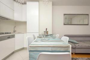 Kuchyň nebo kuchyňský kout v ubytování Apartman Ramljak