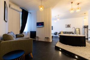Gallery image of Mun&igrave; Boutique Flat by Babylon Stay in Naples