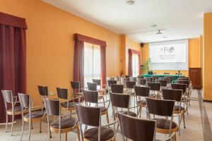 Posezení v ubytování Rodia Inn + 37 fotografií