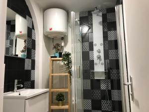 Koupelna v ubytování Au Studio 36 Arras avec parking privé