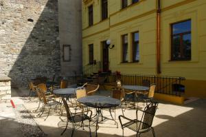 Un patio sau altă zonă în aer liber la Hotel U Radnice