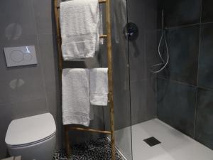A bathroom at Romeo&Juliet's Nest in Verona