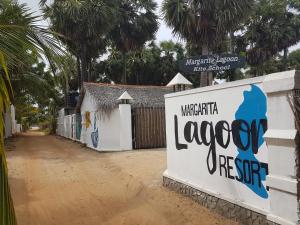 Certifikát, hodnocení, plakát nebo jiný dokument vystavený v ubytování Margarita kitesurfing school Sri Lanka