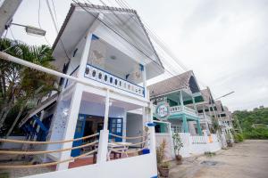 Gallery image of เลทซี&กรีนเวฟ หัวหิน พูลวิลล่า เดินลงทะเล100เมตร Let's Sea & Greenwave Hua-Hin Pool Villa walk to beach 100M in Hua Hin