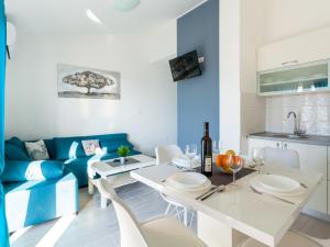 Zdjęcie z galerii obiektu Lush Apartment in Omi alj near Seabeach w mieście Omišalj
