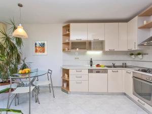 Fotografia z galérie ubytovania Spacious apartment with private garage v Dubrovníku