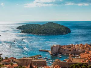 Fotografia z galérie ubytovania Spacious apartment with private garage v Dubrovníku